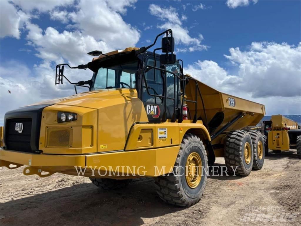 CAT 725 Liigendraamiga pinnaseveokid