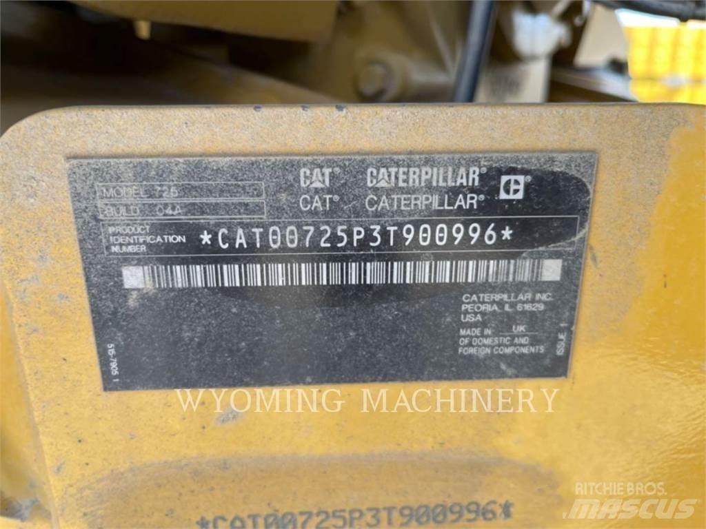 CAT 725 Liigendraamiga pinnaseveokid
