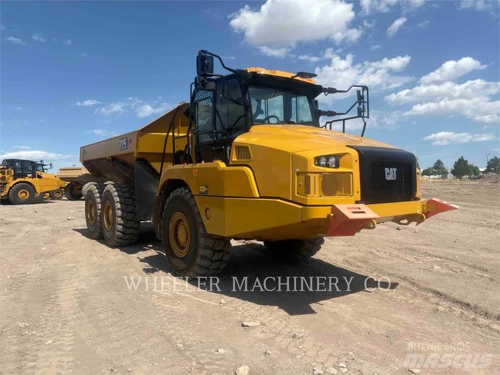 CAT 725 Liigendraamiga pinnaseveokid