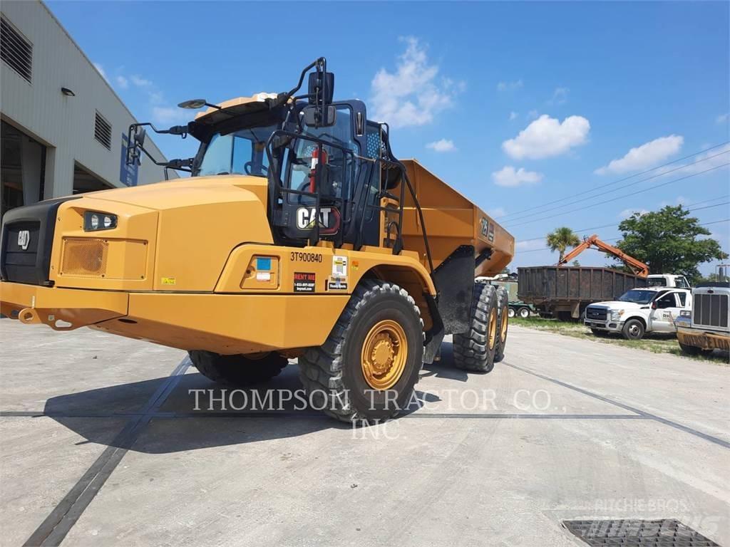 CAT 725 Liigendraamiga pinnaseveokid