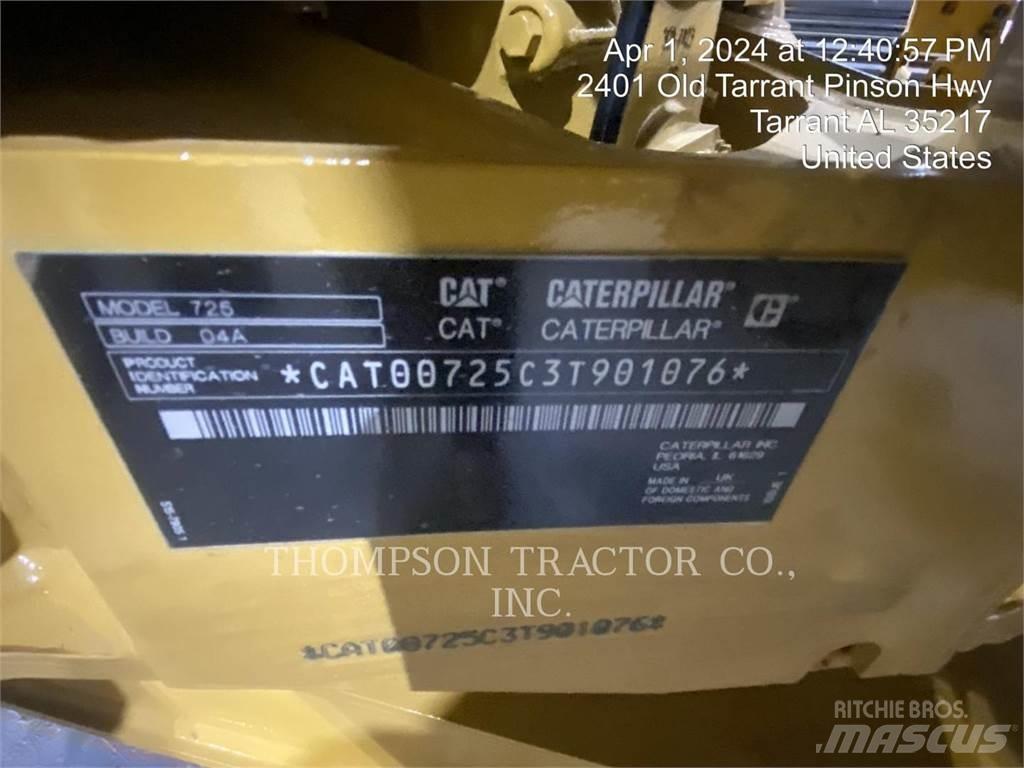 CAT 725 Liigendraamiga pinnaseveokid