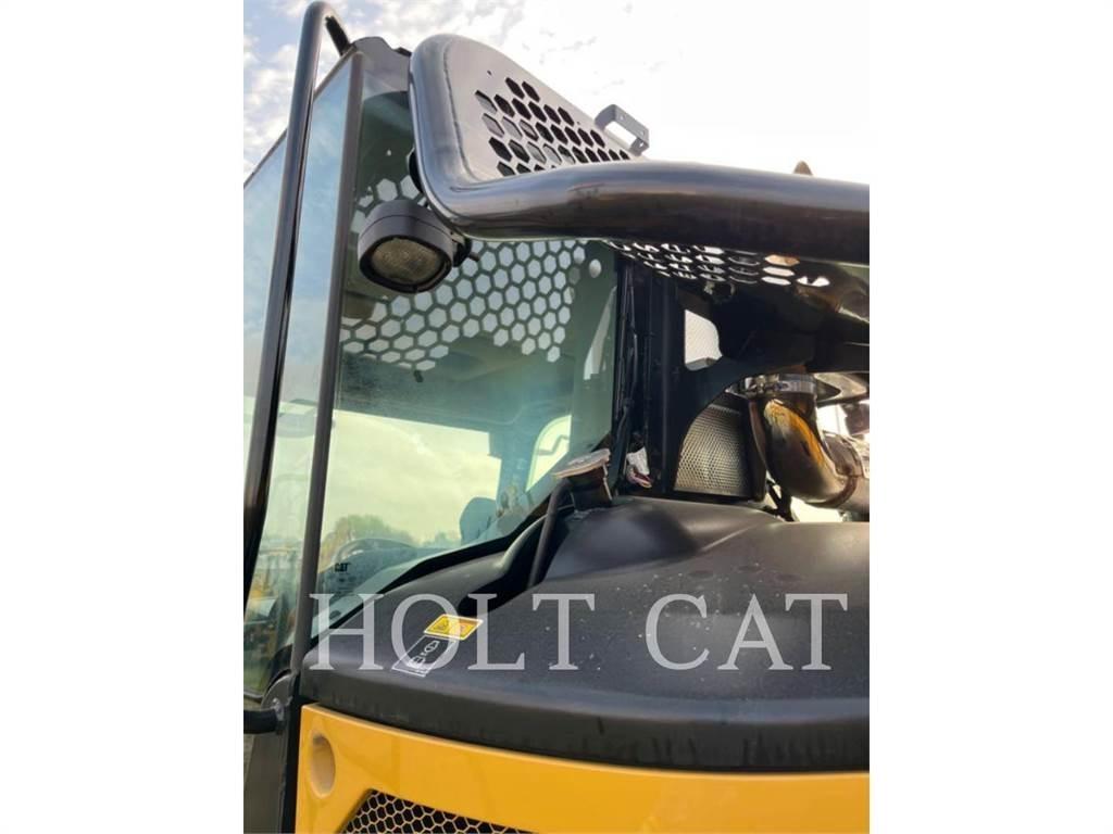 CAT 725 Liigendraamiga pinnaseveokid