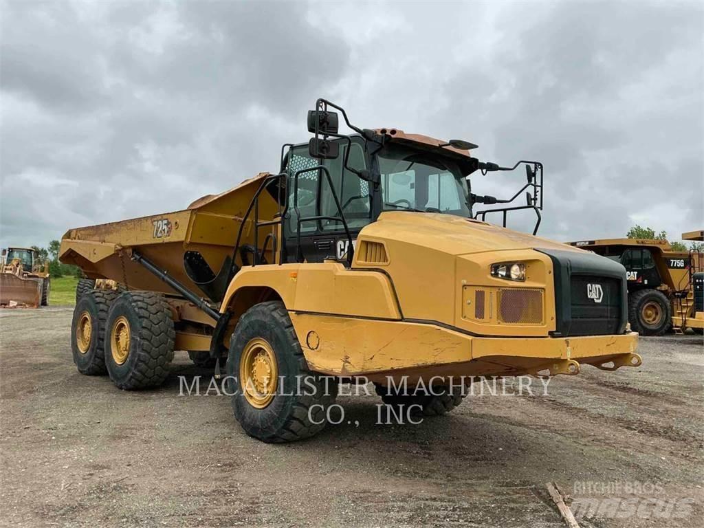 CAT 725 Liigendraamiga pinnaseveokid