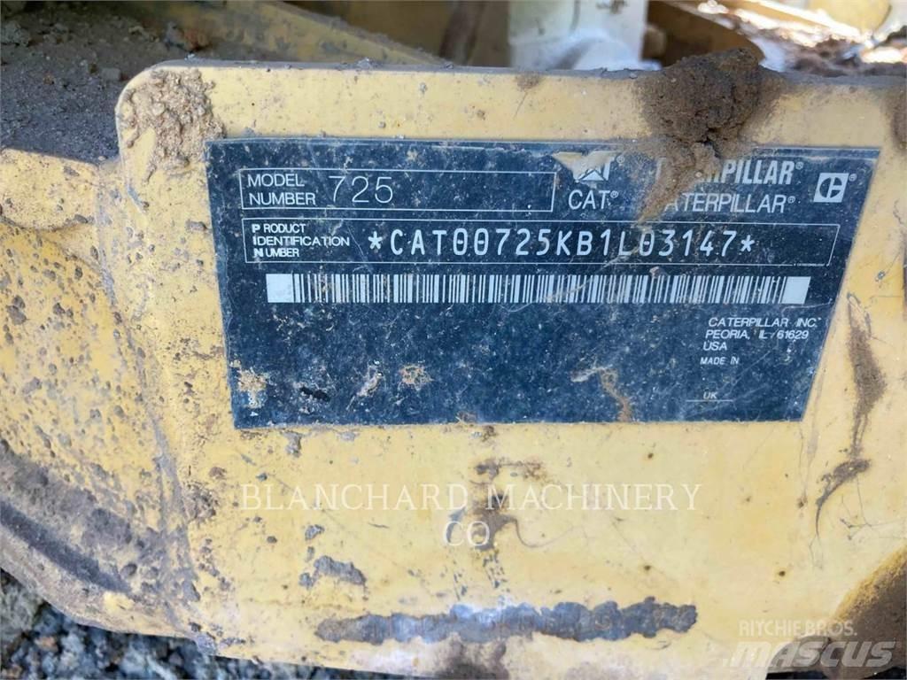 CAT 725 Liigendraamiga pinnaseveokid