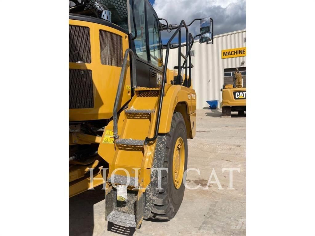 CAT 725 Liigendraamiga pinnaseveokid