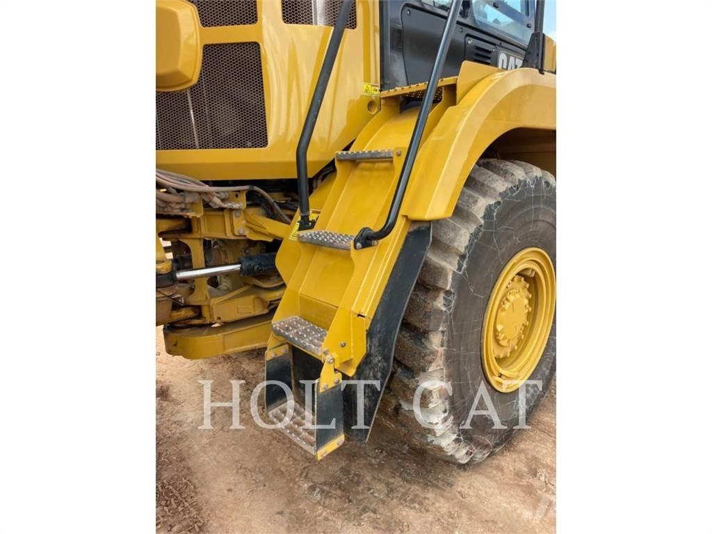 CAT 725 Liigendraamiga pinnaseveokid