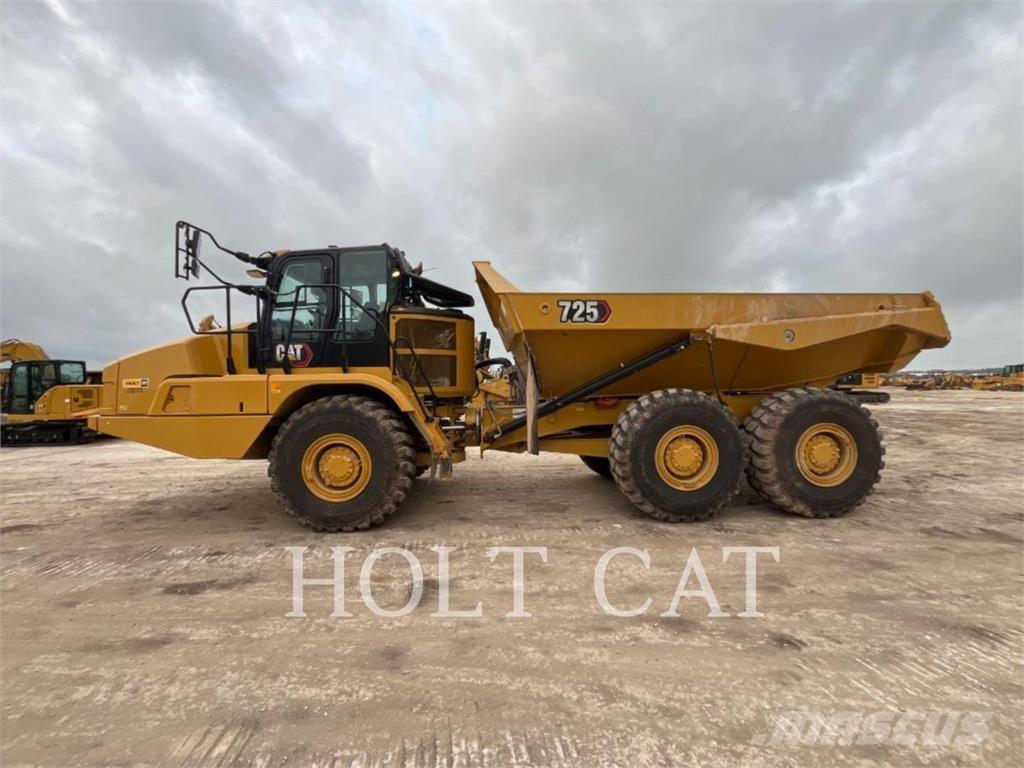 CAT 725 Liigendraamiga pinnaseveokid