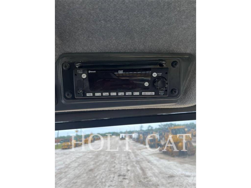 CAT 725 Liigendraamiga pinnaseveokid