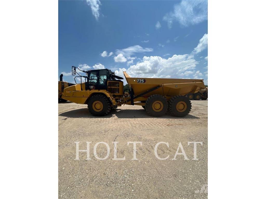 CAT 725 Liigendraamiga pinnaseveokid