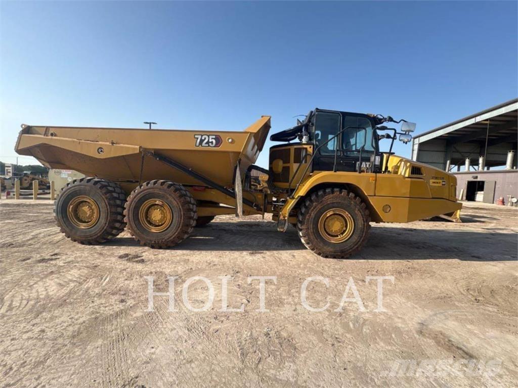 CAT 725 Liigendraamiga pinnaseveokid