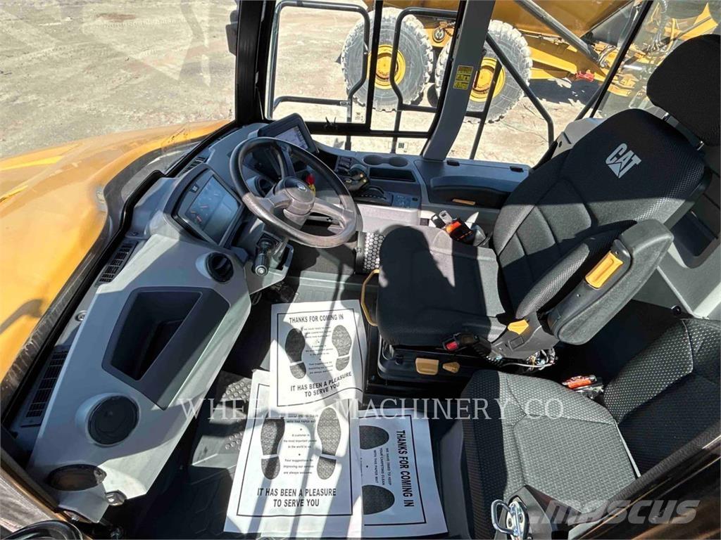 CAT 725 Liigendraamiga pinnaseveokid