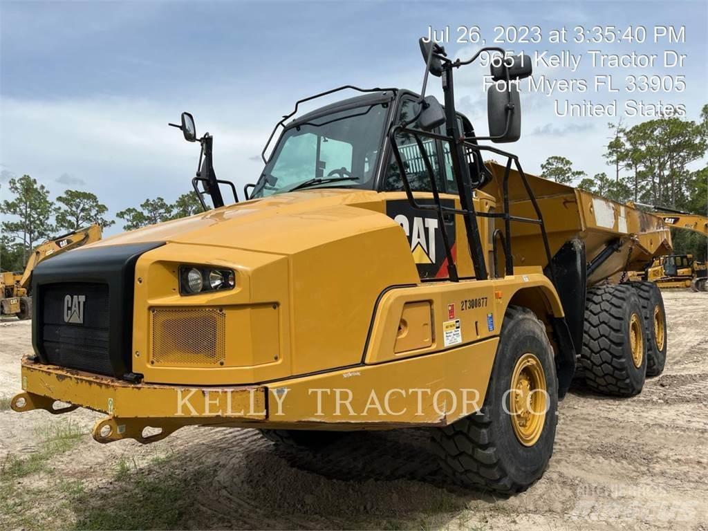 CAT 725 C 2 Liigendraamiga pinnaseveokid