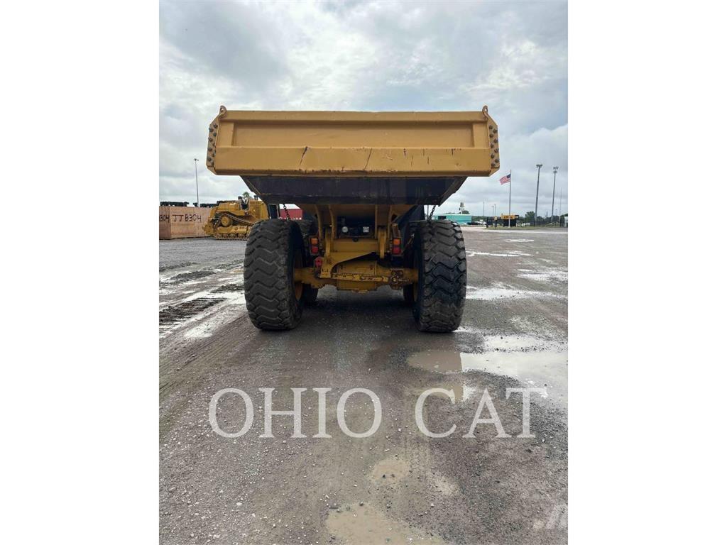 CAT 725 C2 Liigendraamiga pinnaseveokid