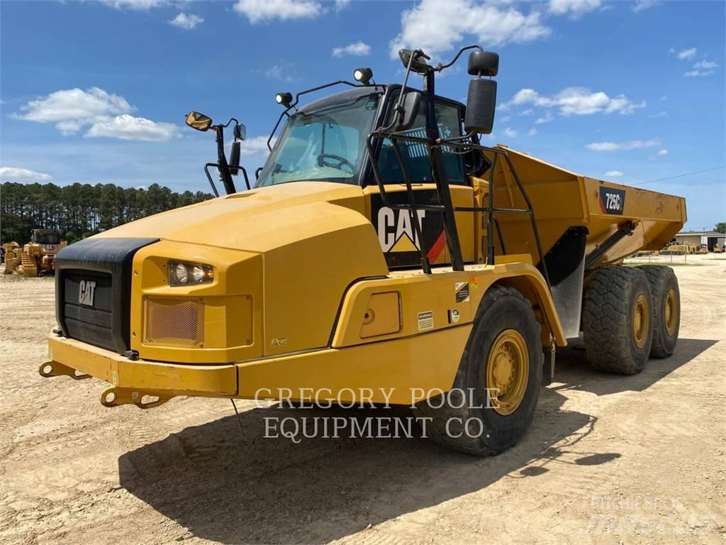 CAT 725C2 Liigendraamiga pinnaseveokid