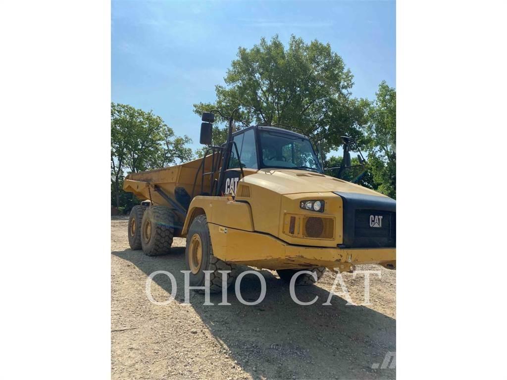 CAT 725C2 Liigendraamiga pinnaseveokid