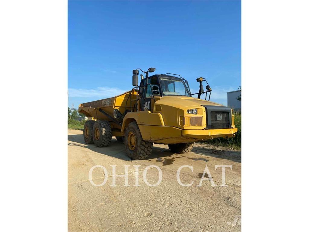 CAT 725C2 Liigendraamiga pinnaseveokid