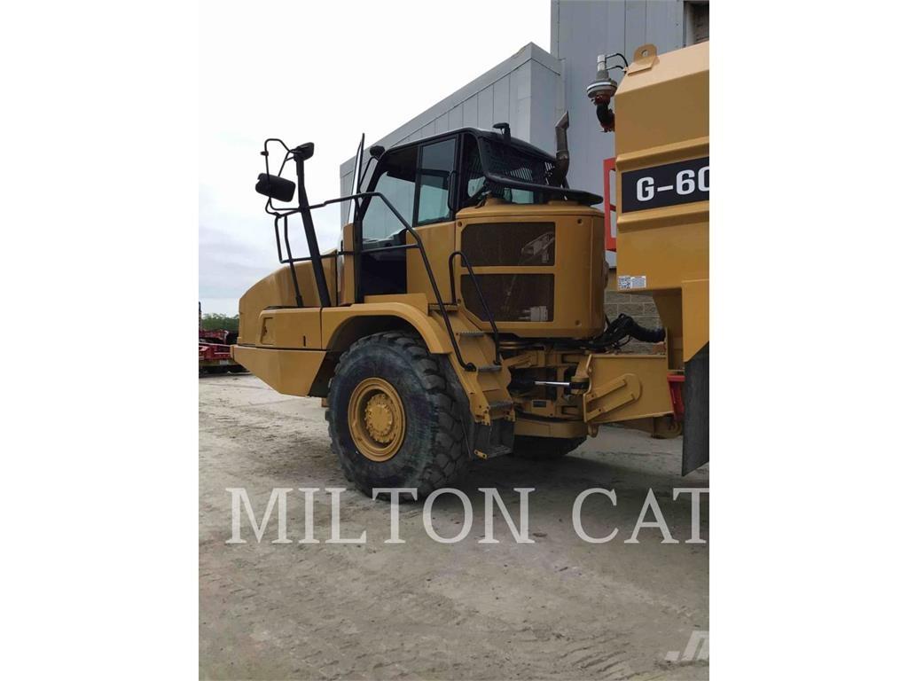 CAT 725C2 Liigendraamiga pinnaseveokid