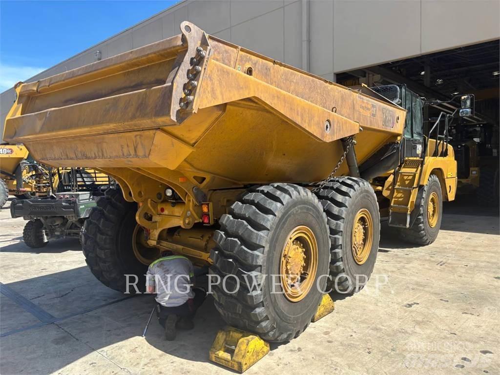 CAT 725TG Liigendraamiga pinnaseveokid