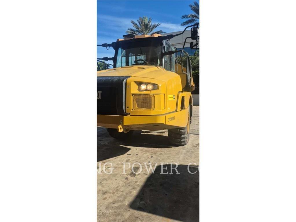 CAT 725TG Liigendraamiga pinnaseveokid