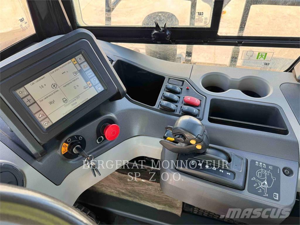 CAT 730 Liigendraamiga pinnaseveokid