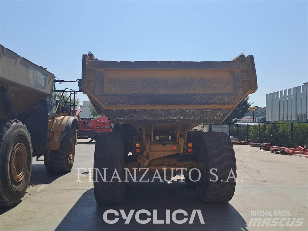 CAT 730 Liigendraamiga pinnaseveokid