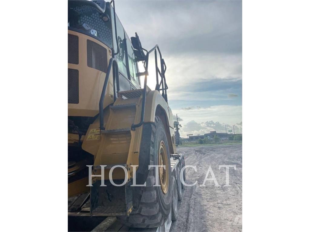 CAT 730 Liigendraamiga pinnaseveokid