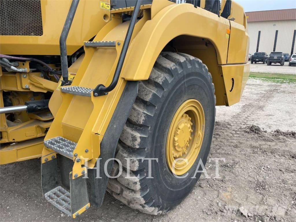 CAT 730 Liigendraamiga pinnaseveokid