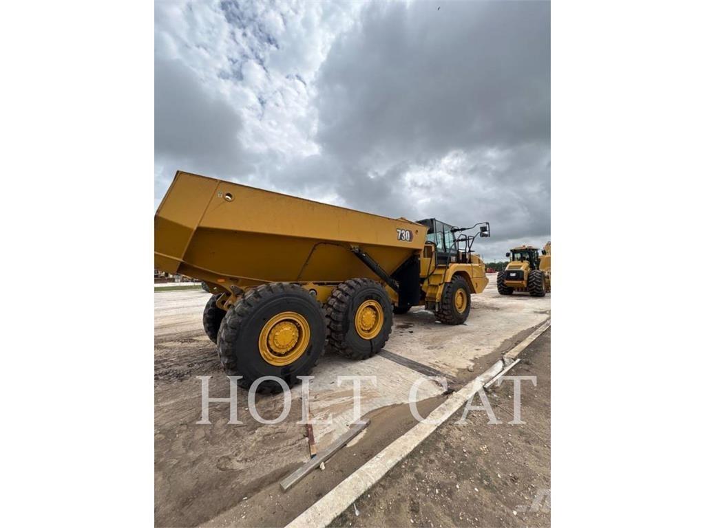 CAT 730 Liigendraamiga pinnaseveokid
