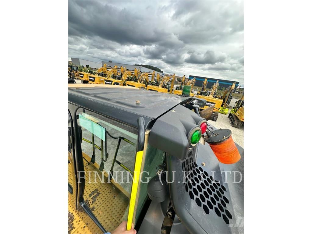 CAT 730-04A Liigendraamiga pinnaseveokid