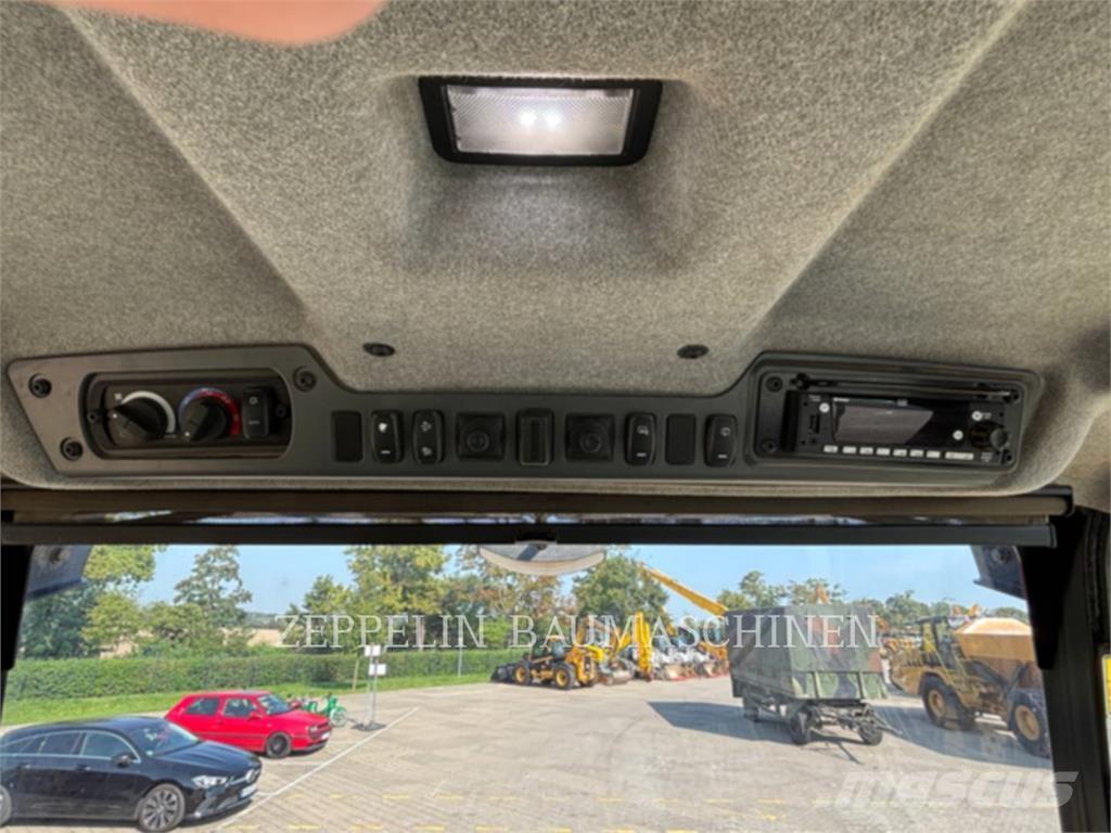 CAT 730-04A Liigendraamiga pinnaseveokid