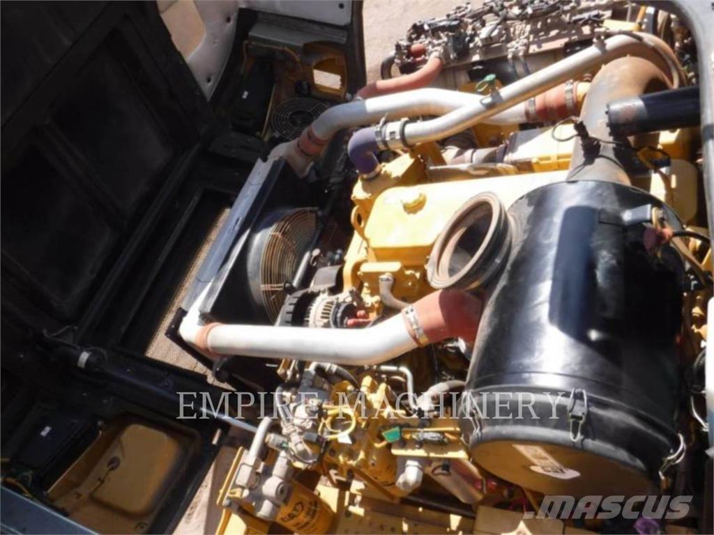 CAT 730 TG Liigendraamiga pinnaseveokid