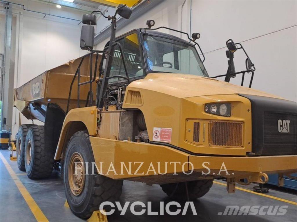 CAT 730C Liigendraamiga pinnaseveokid