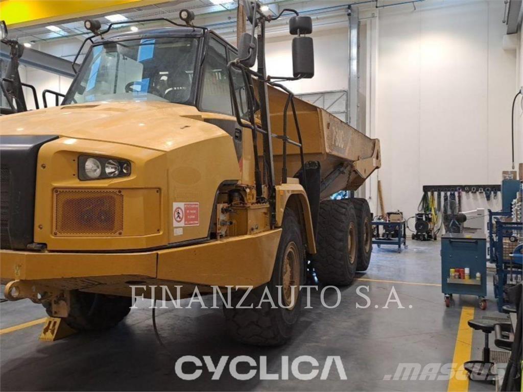 CAT 730C Liigendraamiga pinnaseveokid