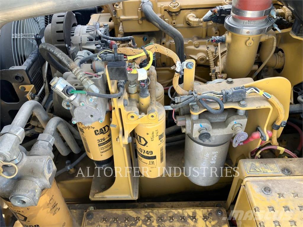 CAT 730C Liigendraamiga pinnaseveokid