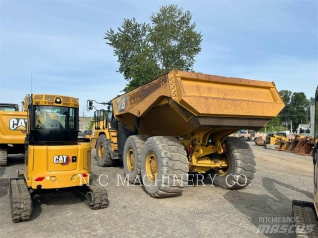 CAT 735 Kallurid