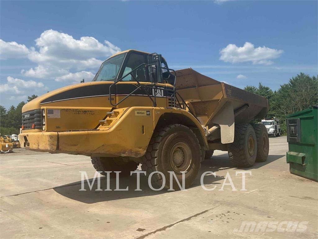 CAT 735 Liigendraamiga pinnaseveokid