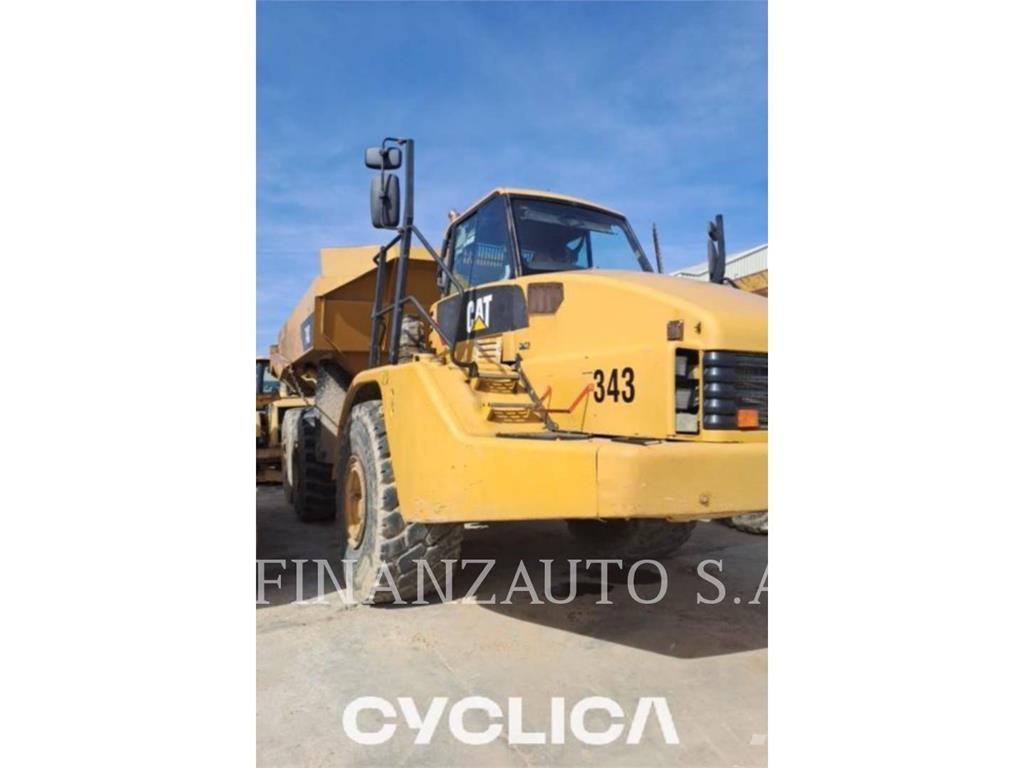 CAT 740 Liigendraamiga pinnaseveokid