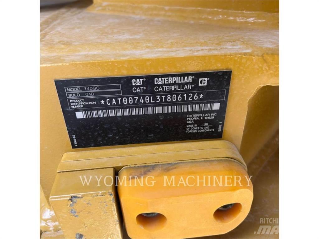 CAT 740 GC Liigendraamiga pinnaseveokid