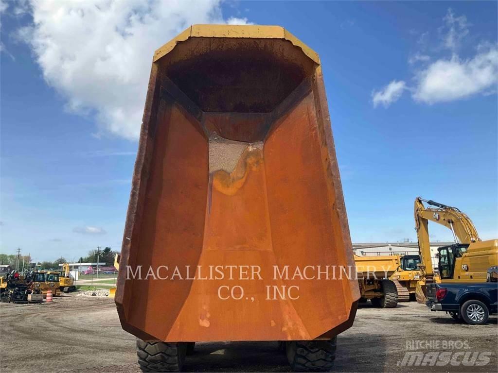 CAT 740 GC Liigendraamiga pinnaseveokid