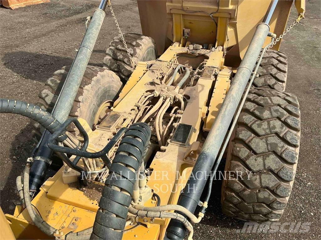 CAT 740 GC Liigendraamiga pinnaseveokid
