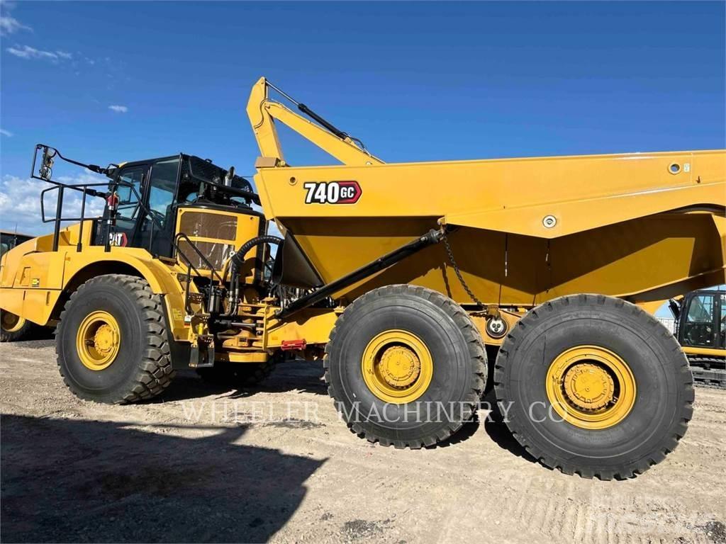 CAT 740 GC TG Liigendraamiga pinnaseveokid