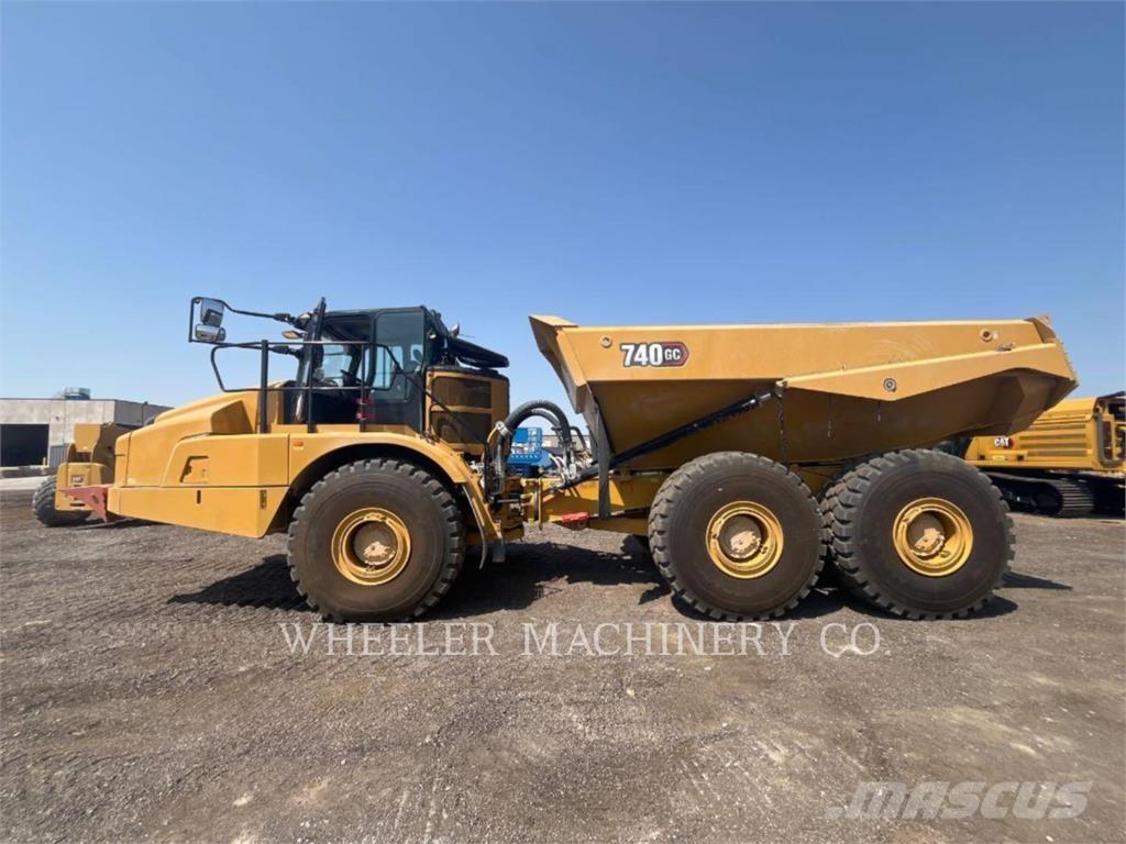 CAT 740 GC TG Liigendraamiga pinnaseveokid