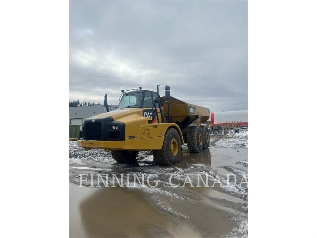 CAT 740B Liigendraamiga pinnaseveokid