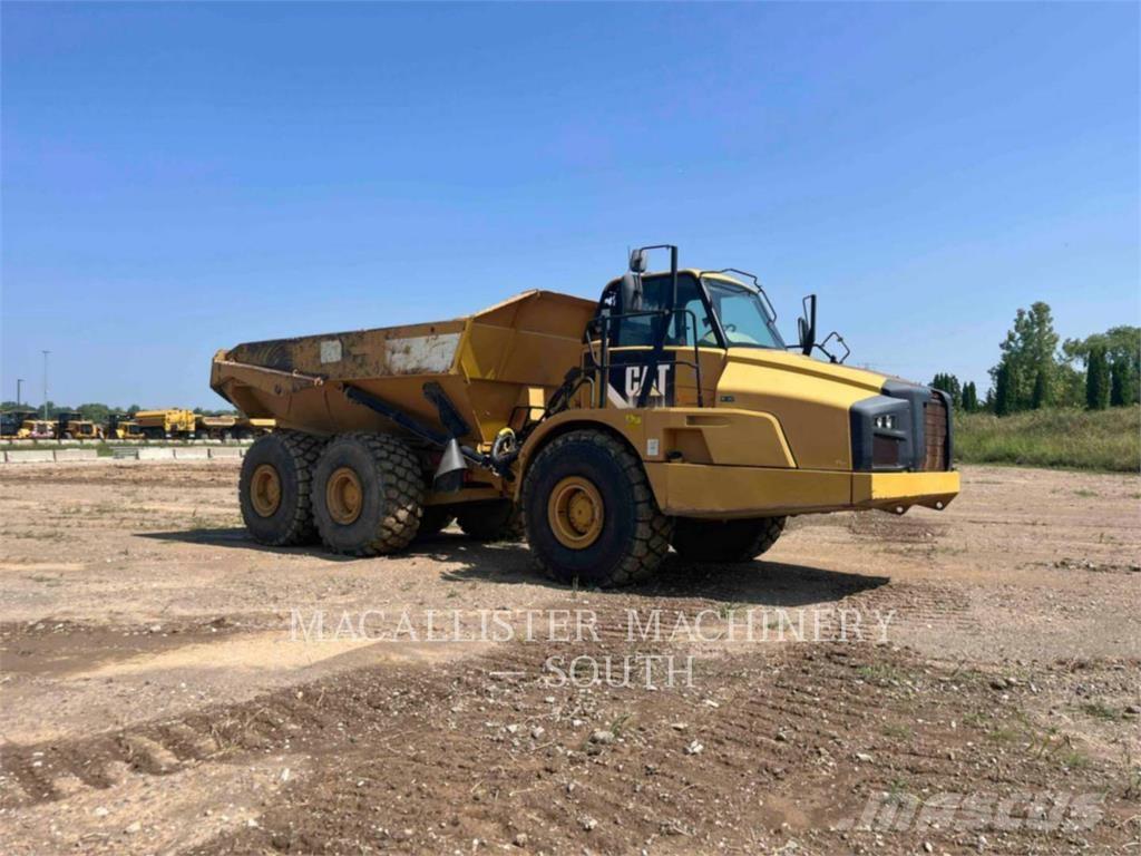CAT 740B Liigendraamiga pinnaseveokid