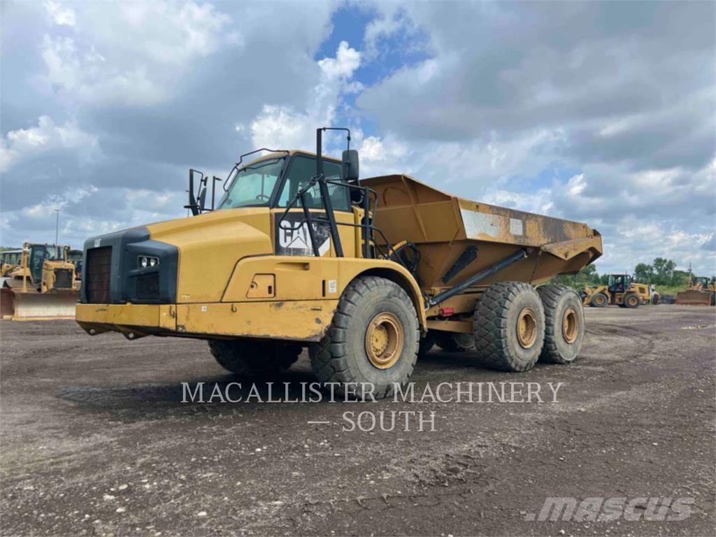 CAT 740B Liigendraamiga pinnaseveokid