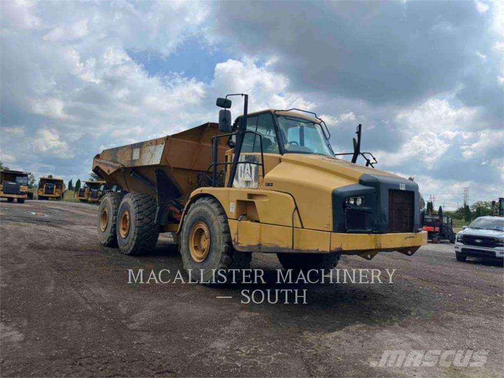 CAT 740B Liigendraamiga pinnaseveokid