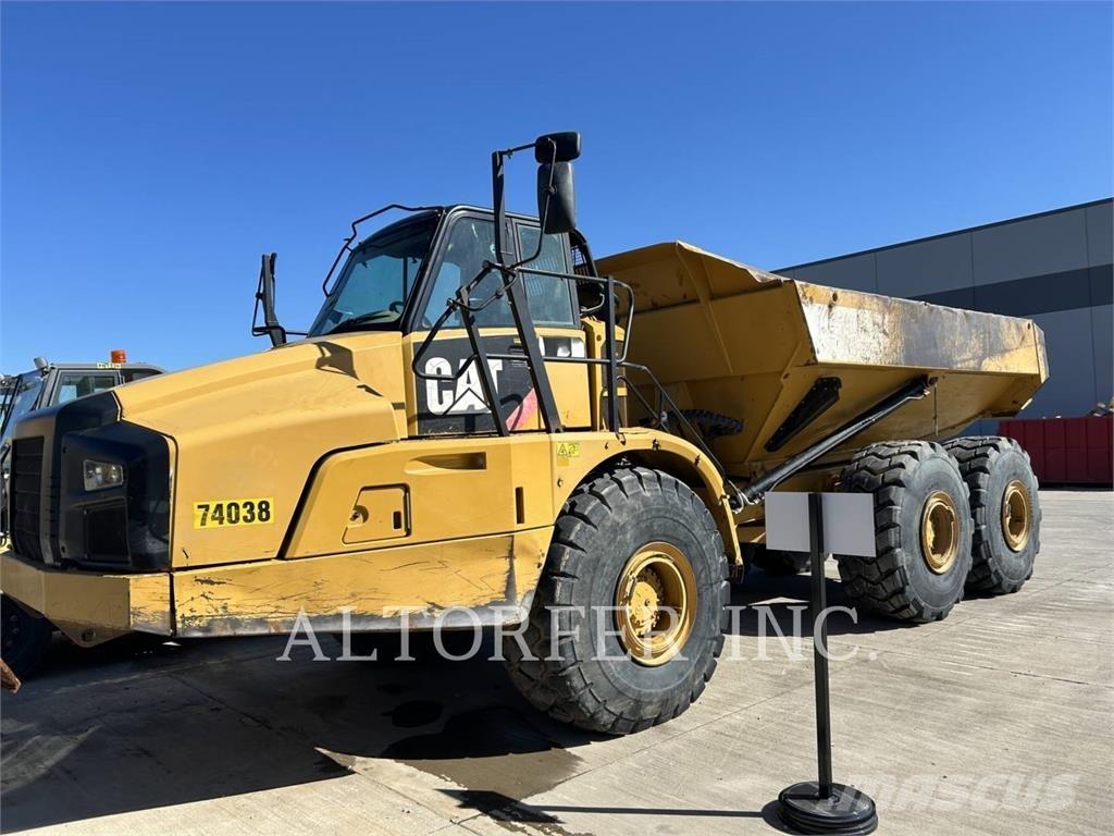 CAT 740B Liigendraamiga pinnaseveokid