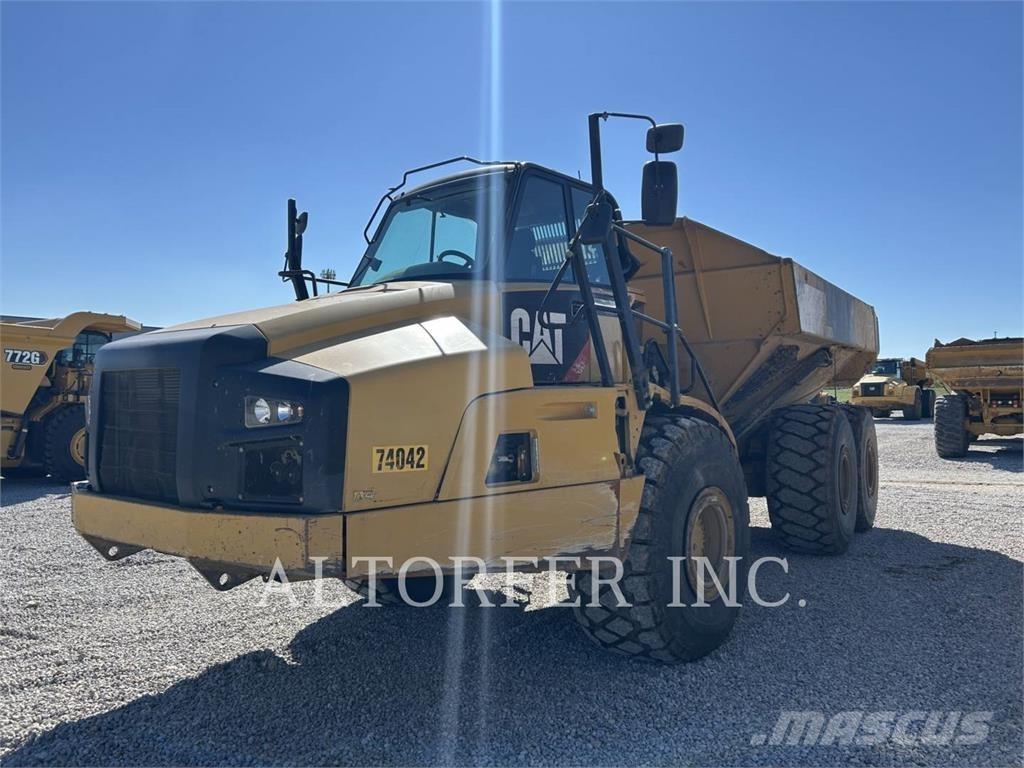 CAT 740B Liigendraamiga pinnaseveokid