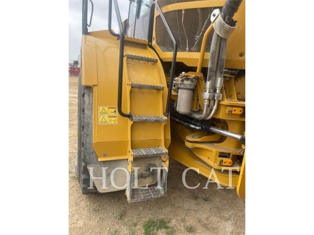 CAT 740GC Liigendraamiga pinnaseveokid