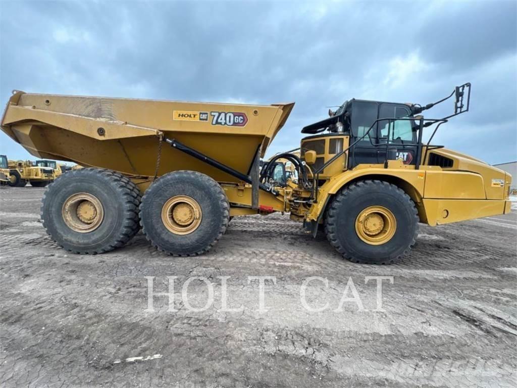 CAT 740GC Rataslaadurid